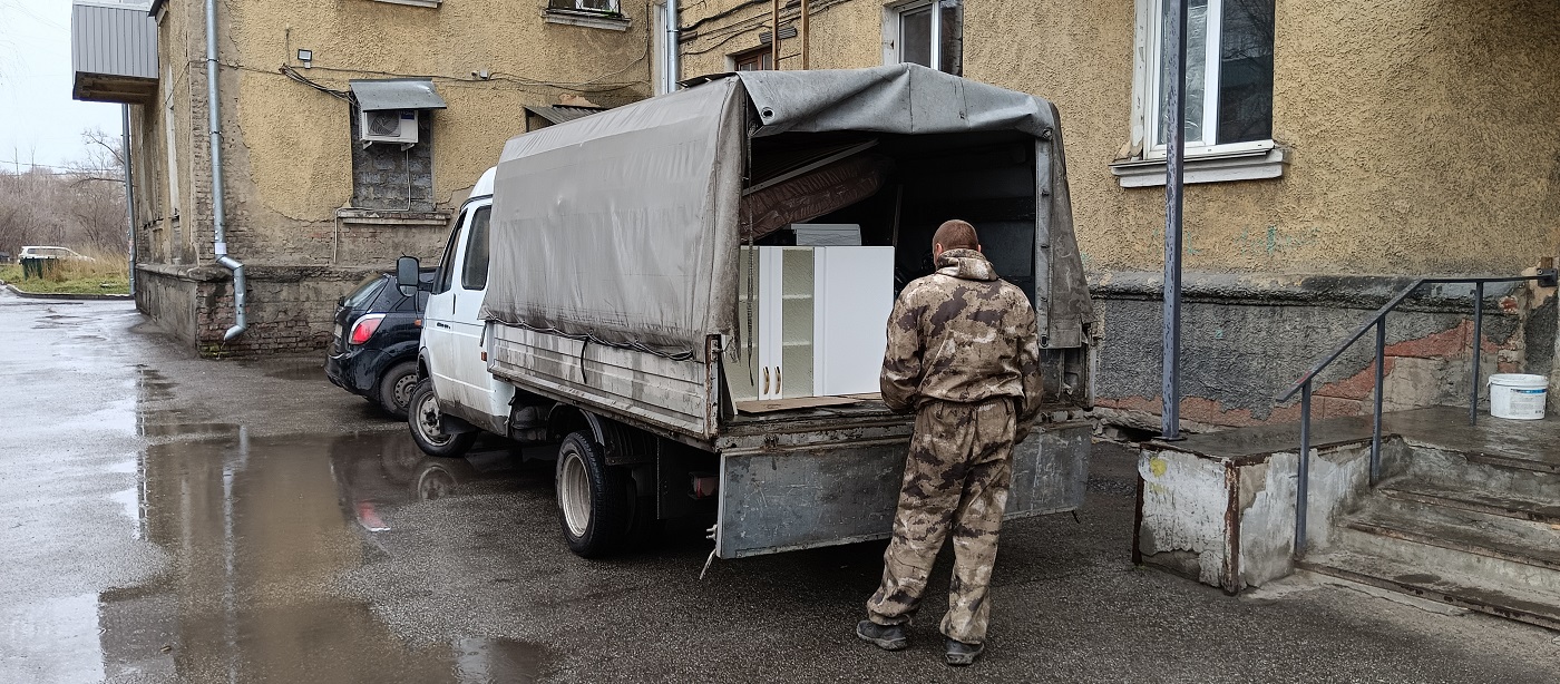 Квартирные перевозки. Погрузка мебели в Газель в Поворино